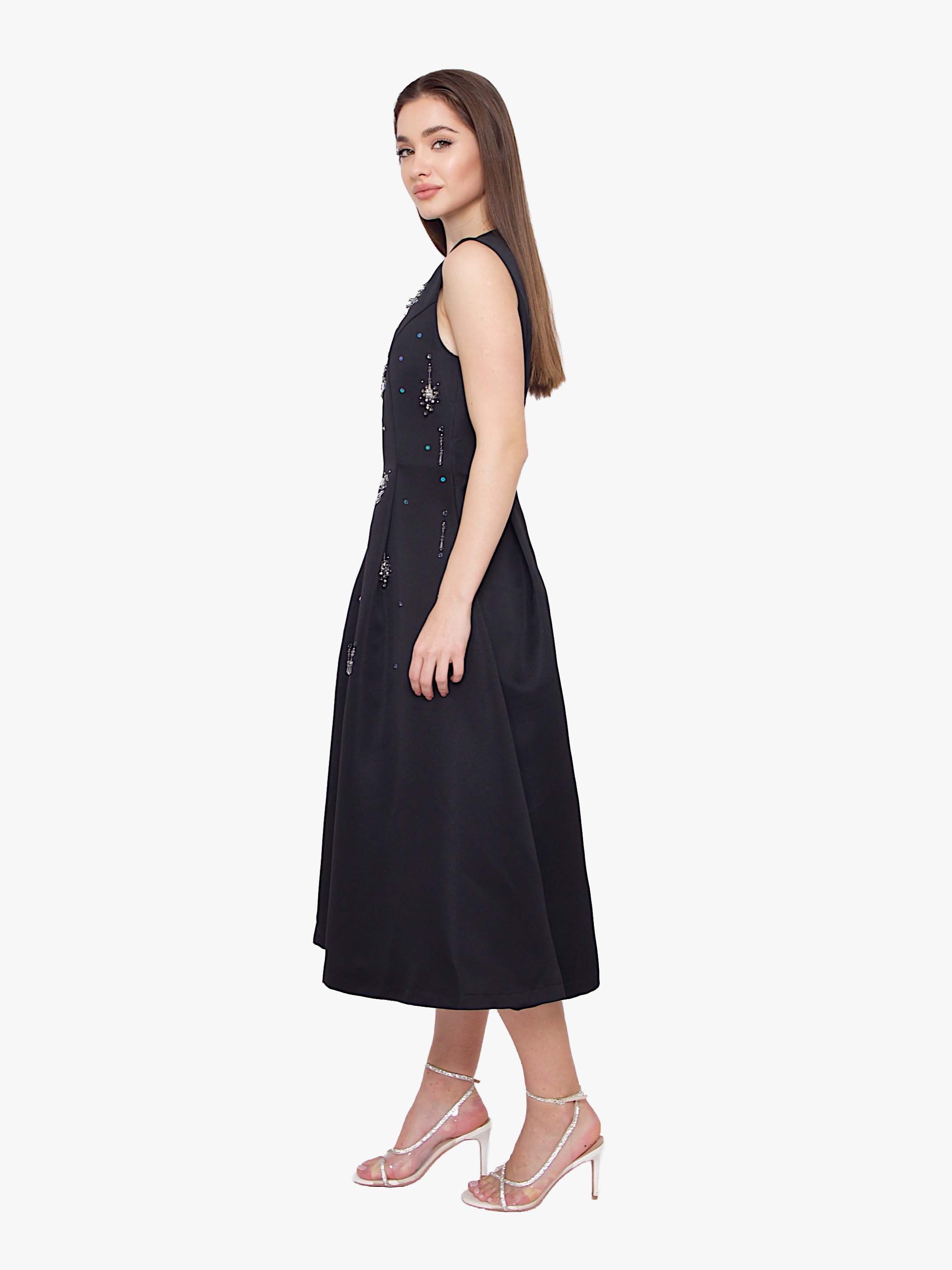 فستان نسائي