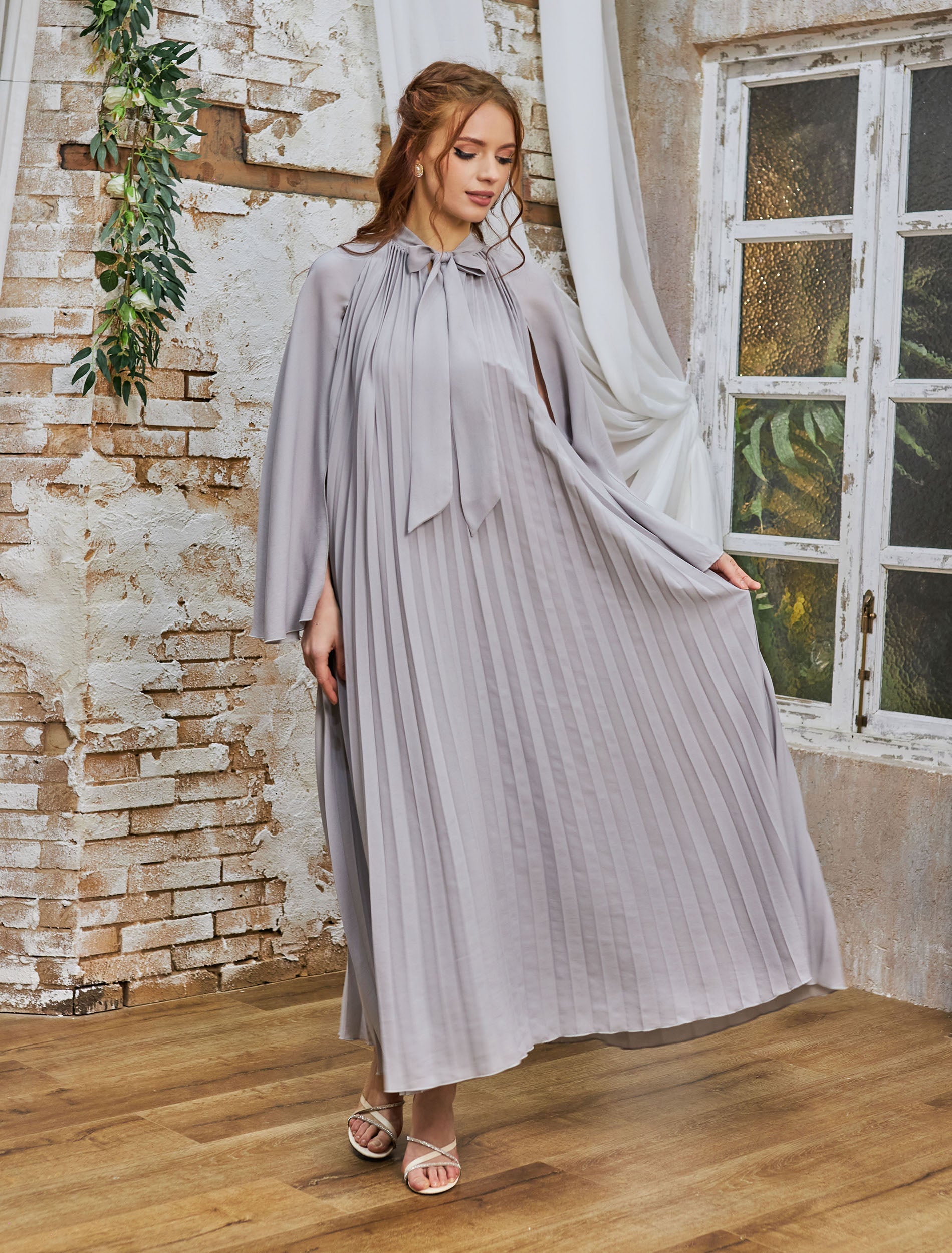 فستان روزان رمادي