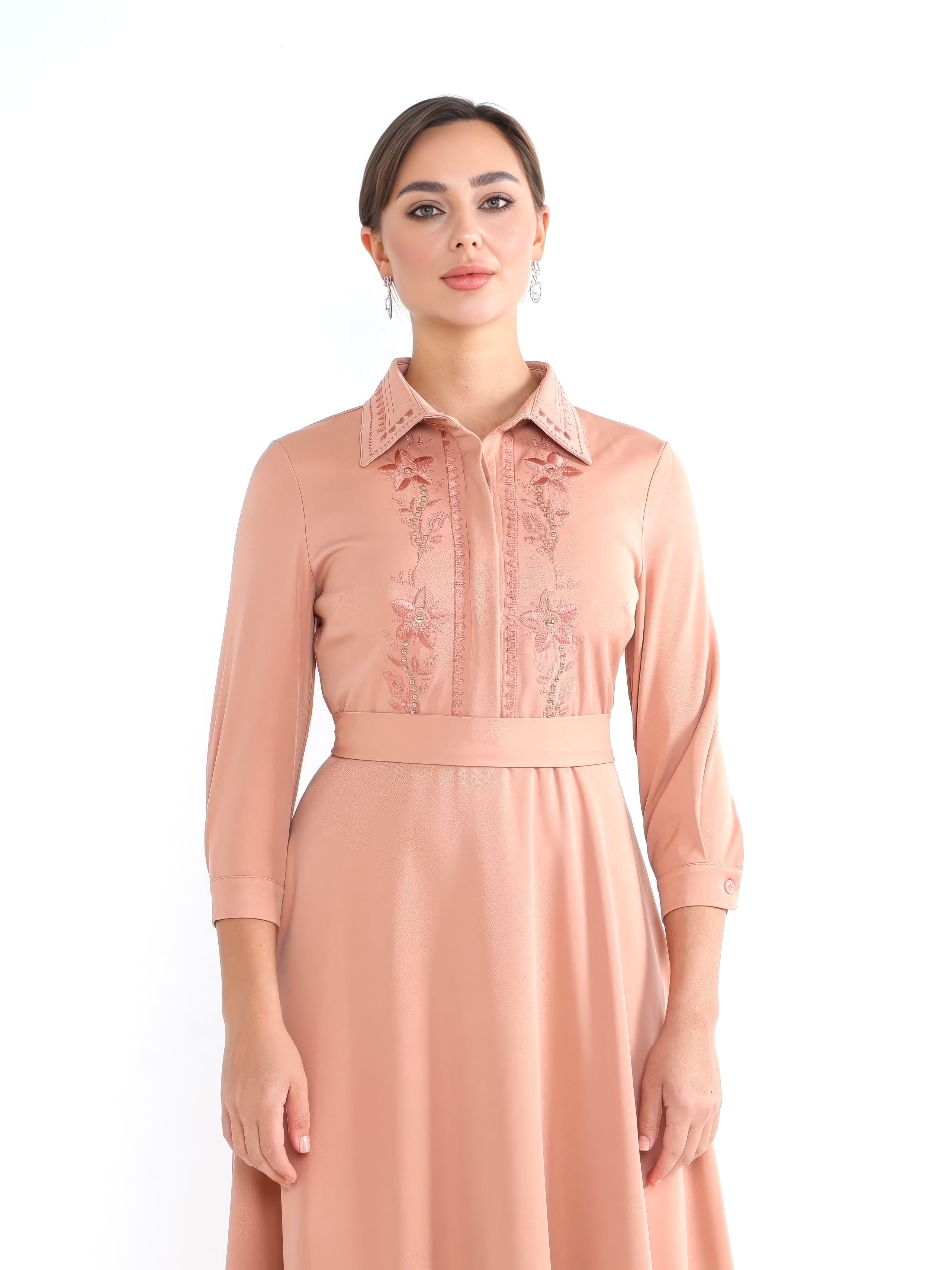 فستان نسائي