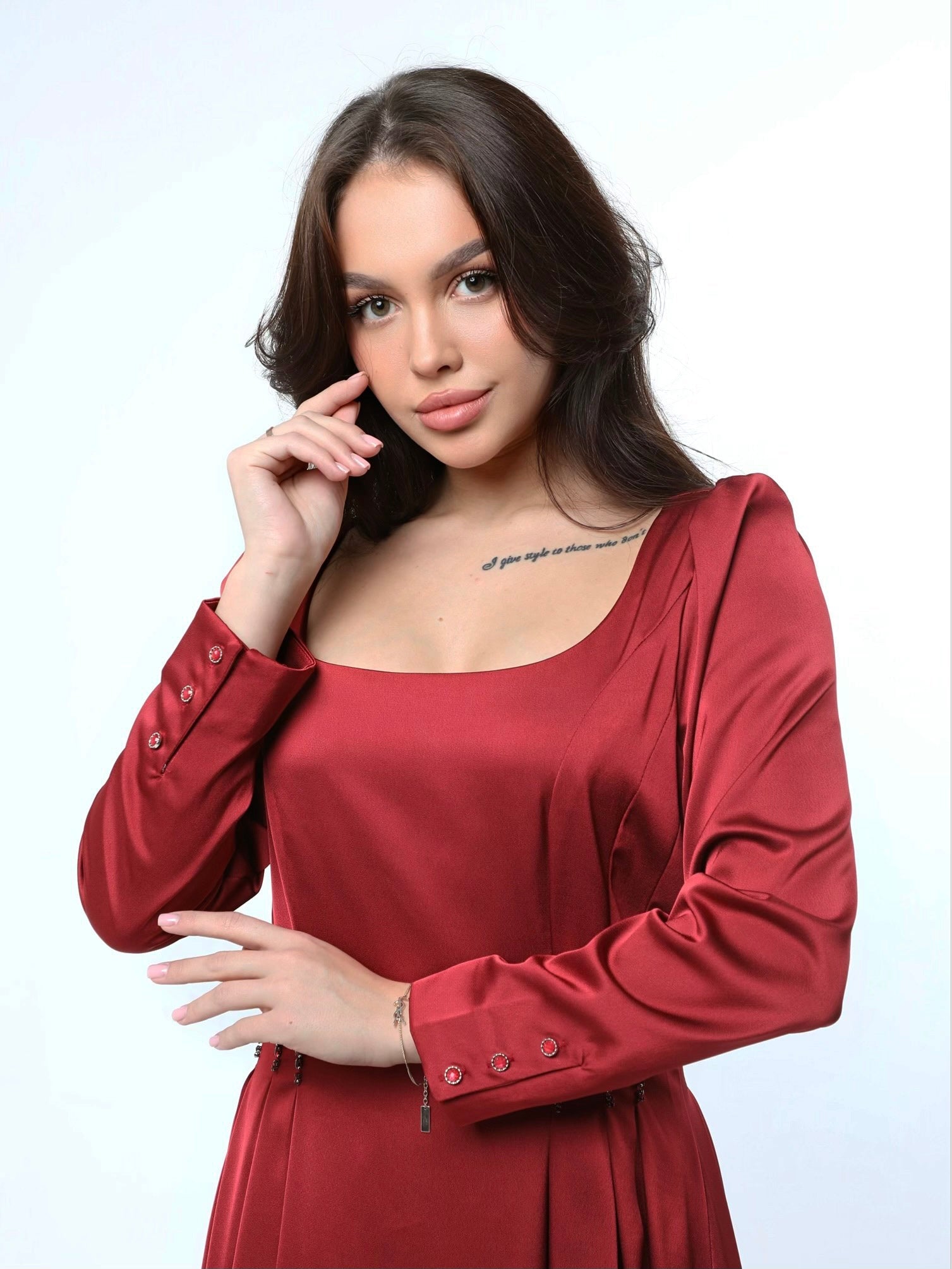 فستان نسائي