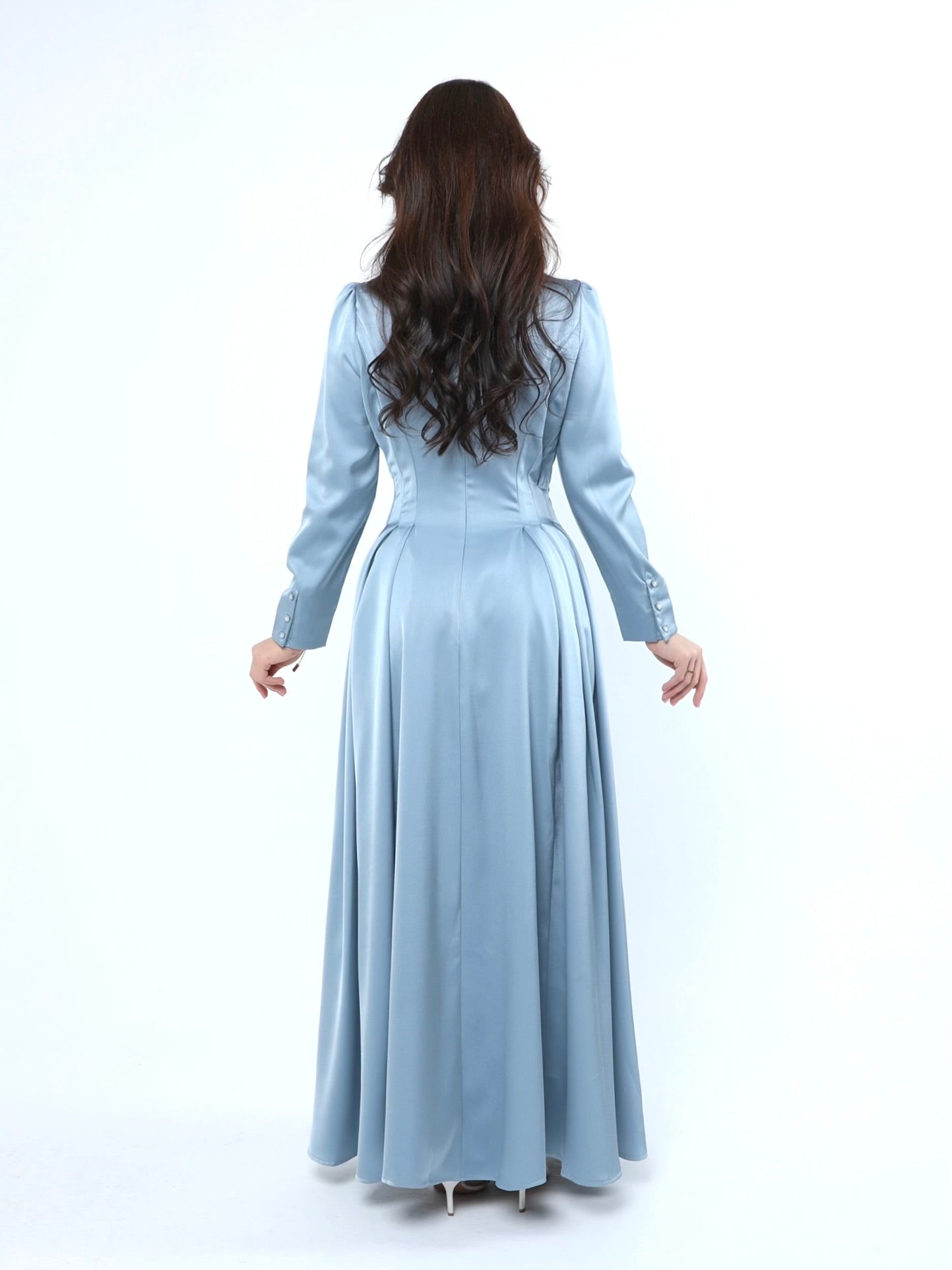 فستان نسائي