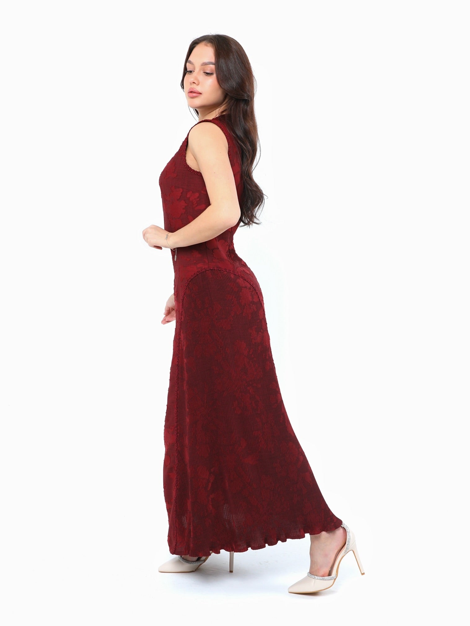 فستان نسائي