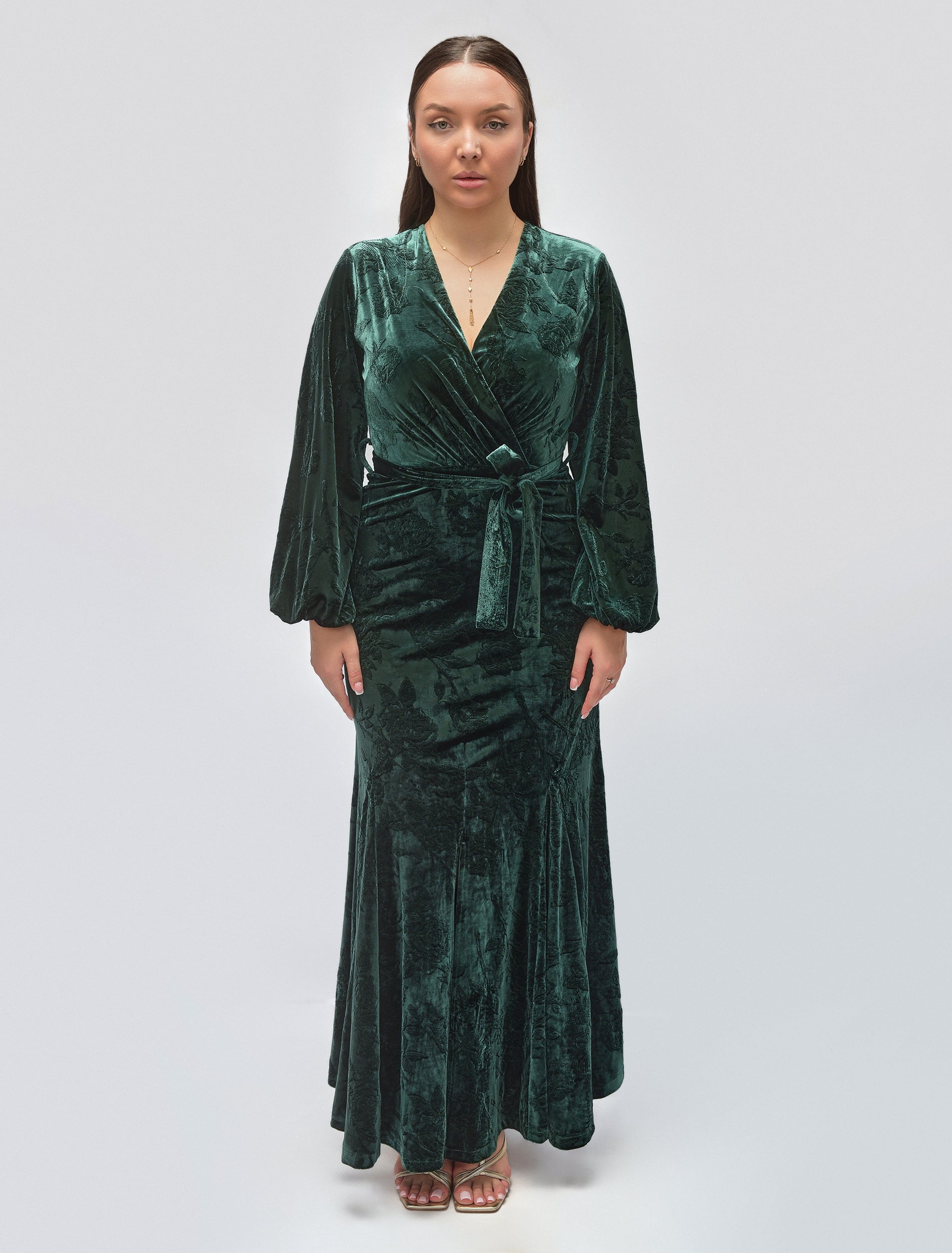 فستان نسائي