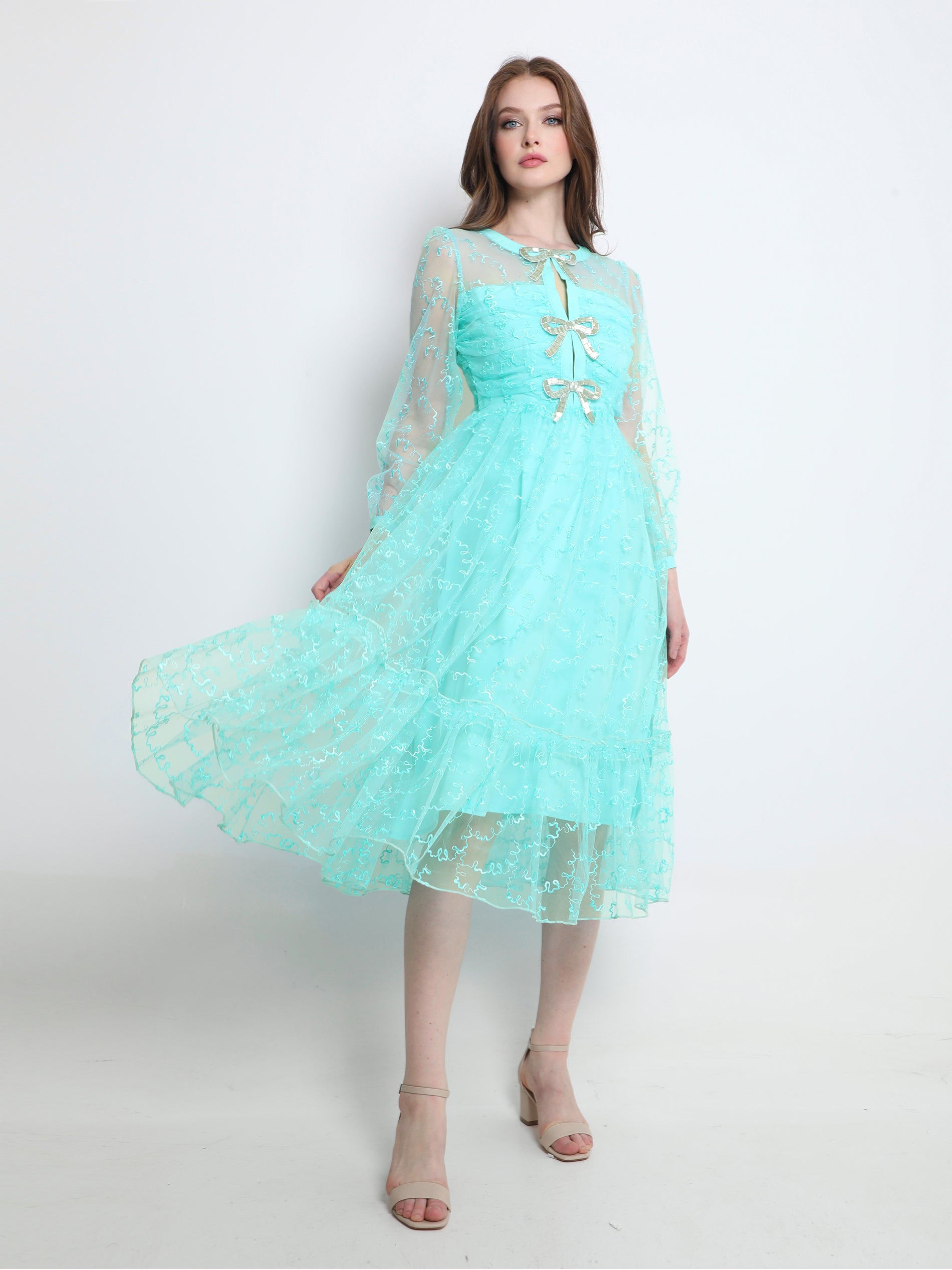 فستان ليوني