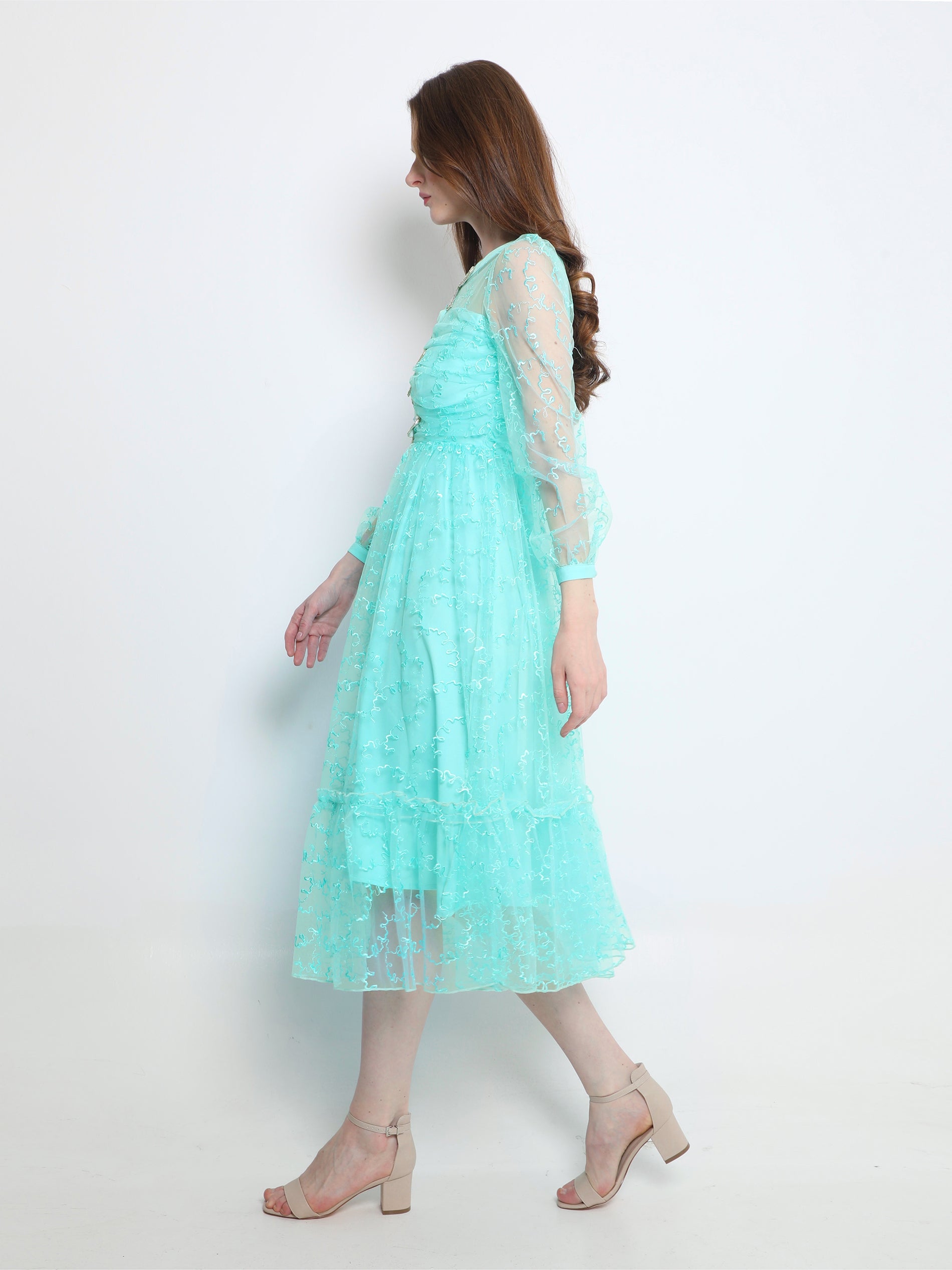 فستان ليوني