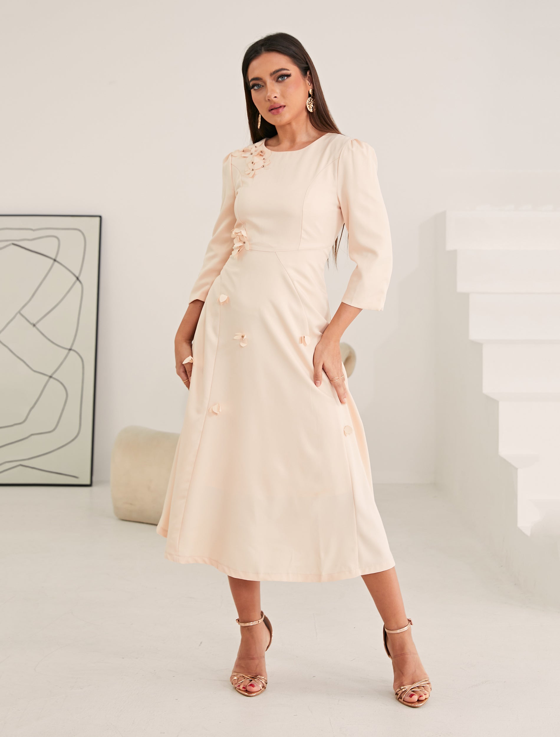 فستان نجوي بيج