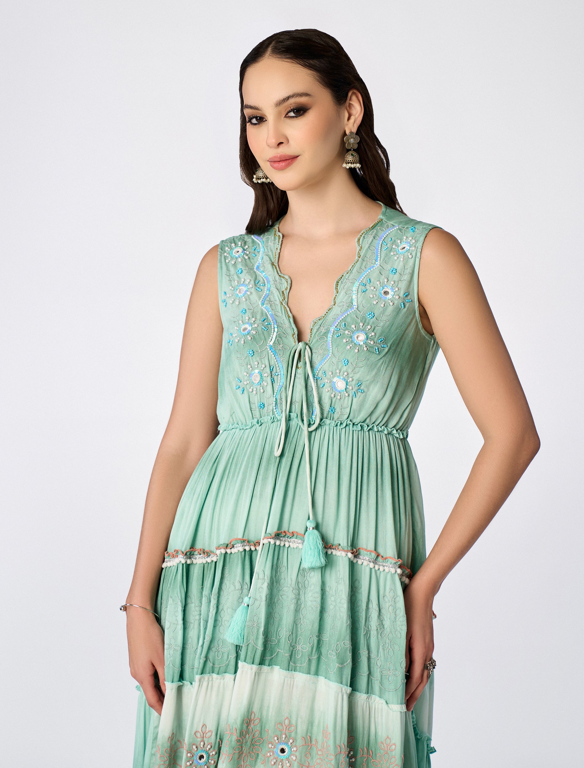  فستان لجينه