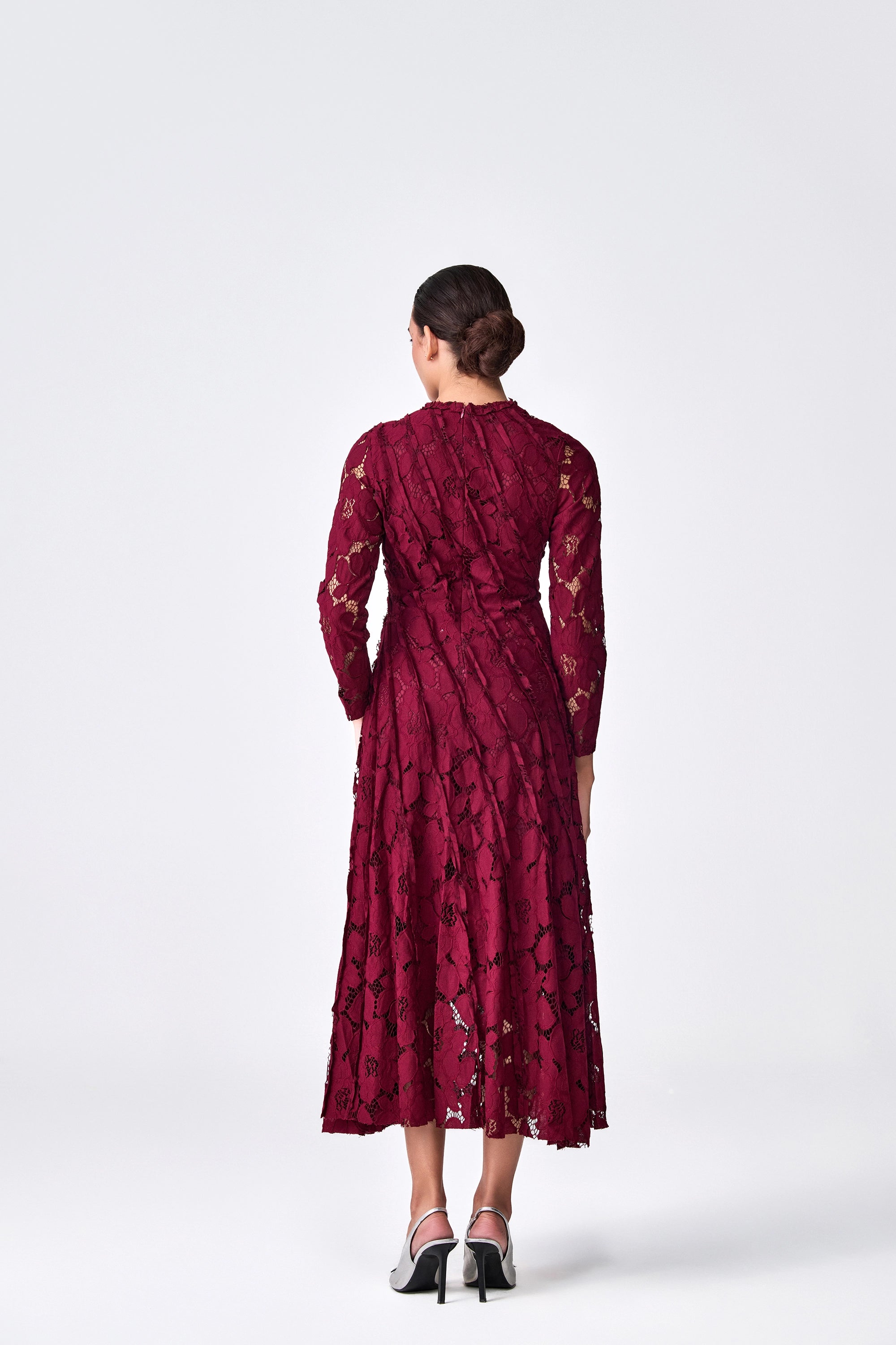 Velmora – Burgundy