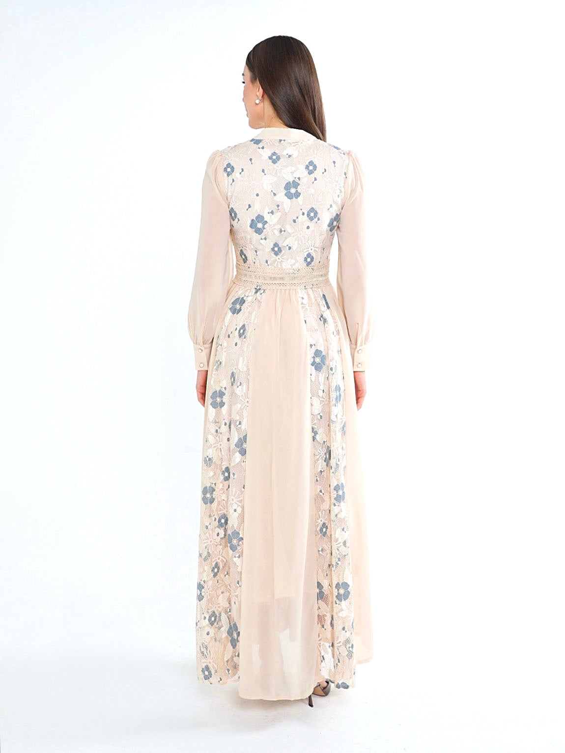 فستان نسائي