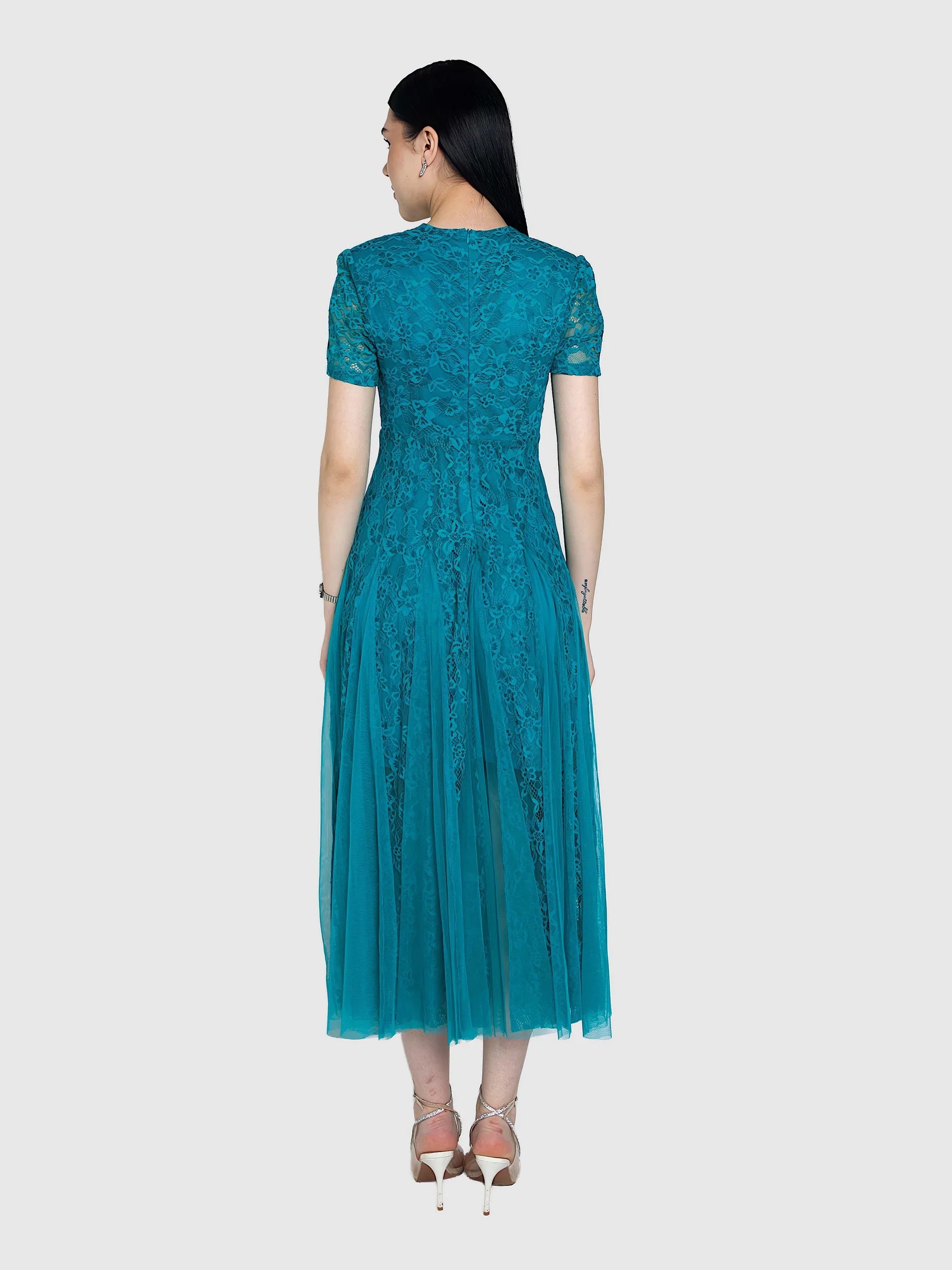 فستان كيارا