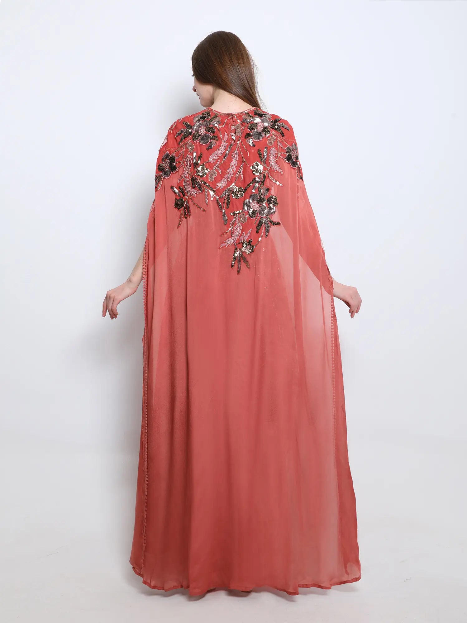 Shalky | Evening Dress with Elegant Long Tulle Cape