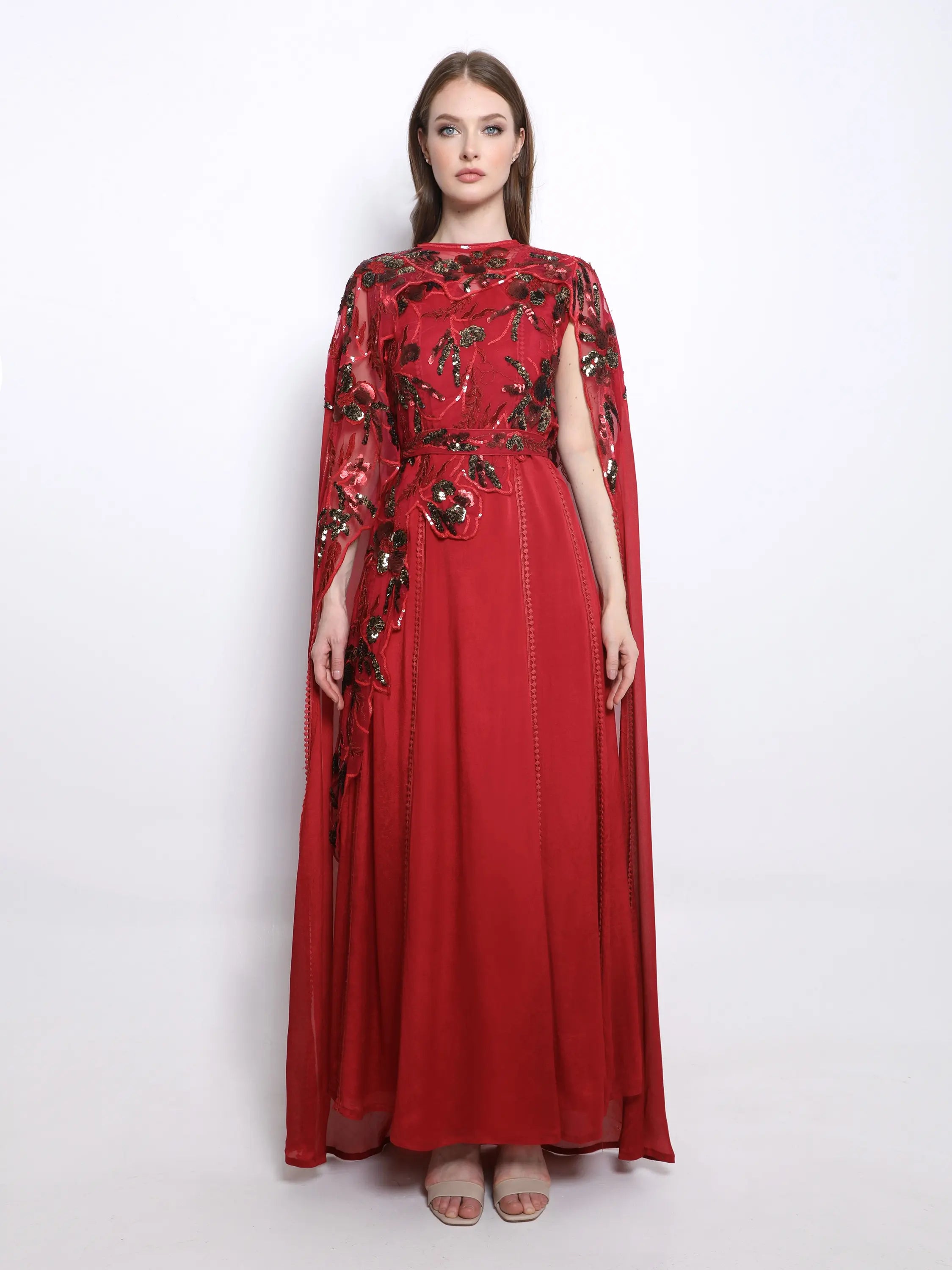 Shalky | Evening Dress with Elegant Long Tulle Cape