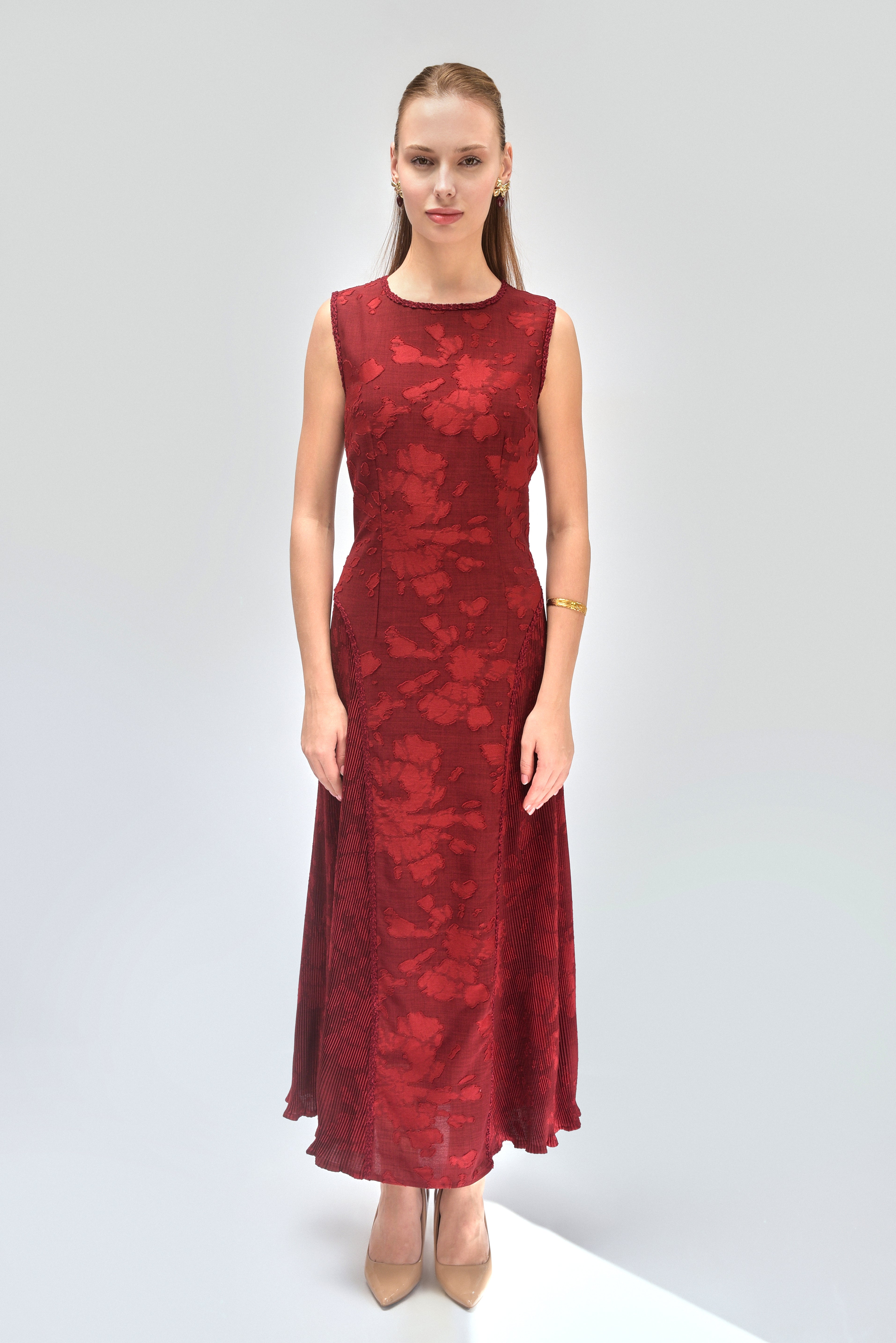 فستان نسائي