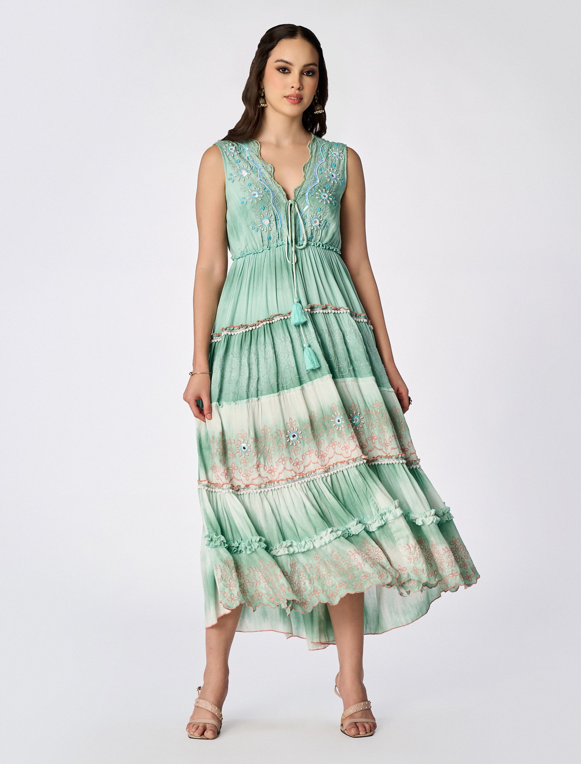  فستان لجينه