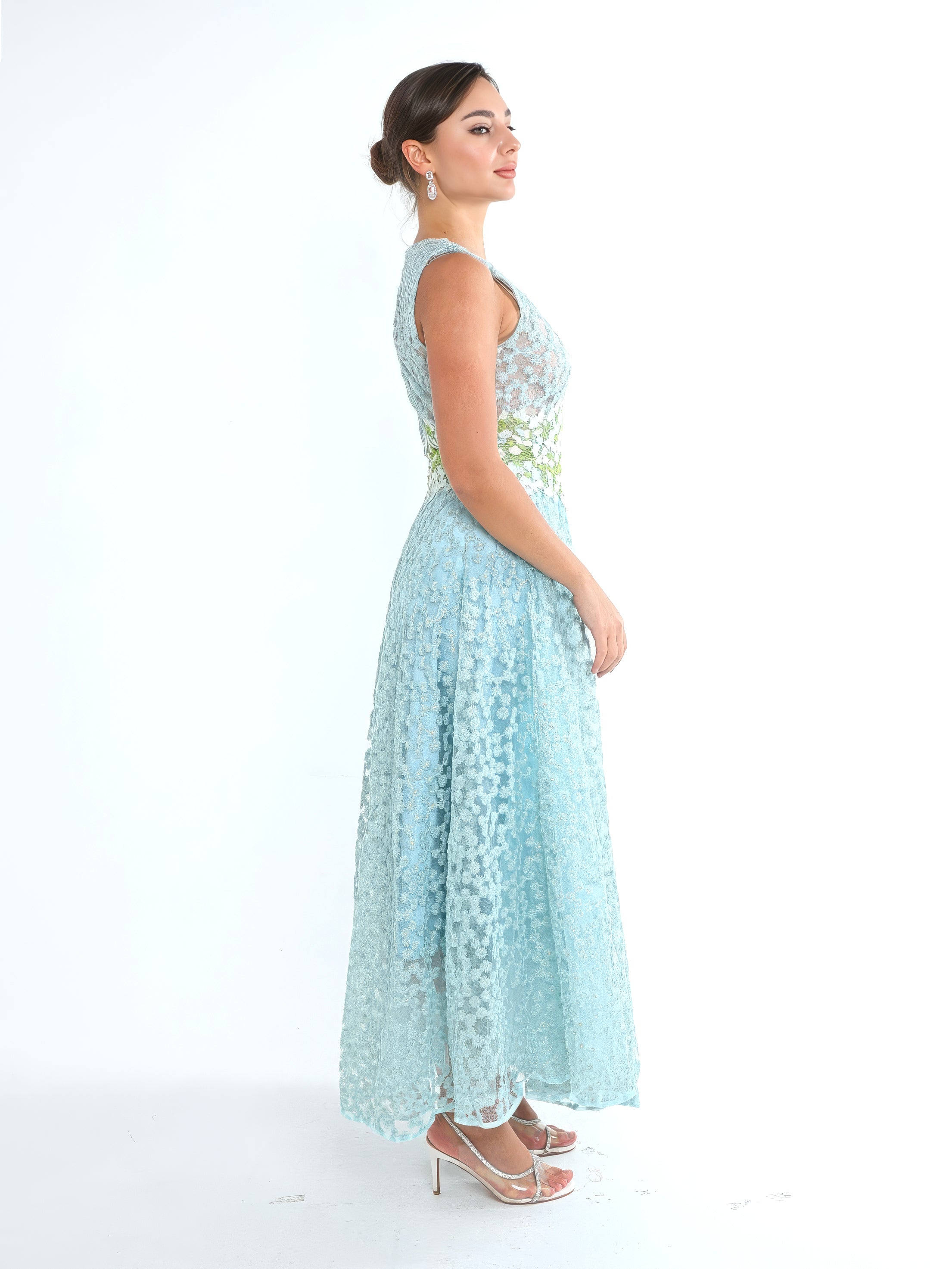 فستان نسائي