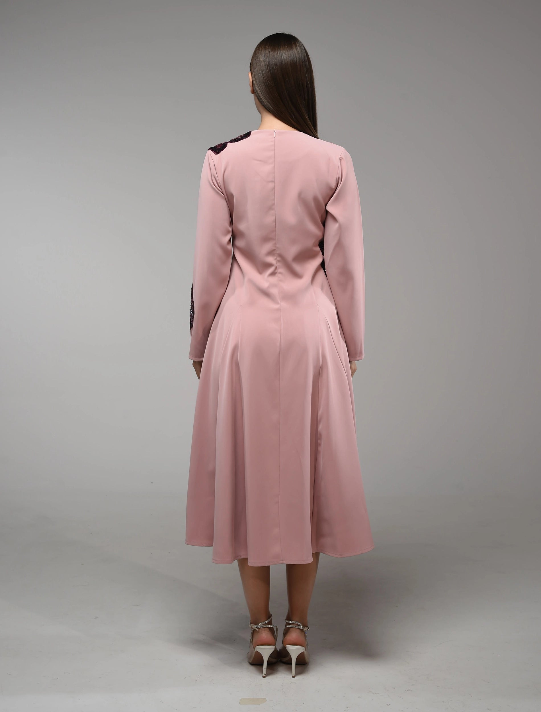 فستان إلورا