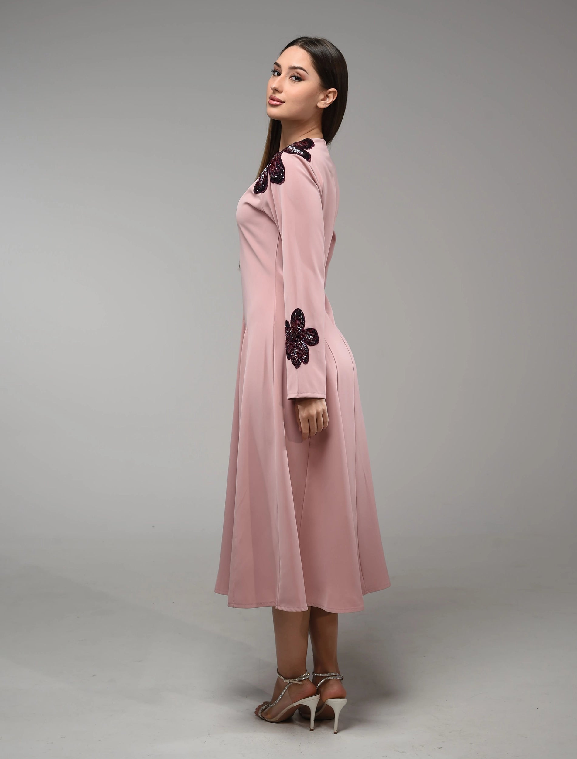 فستان إلورا