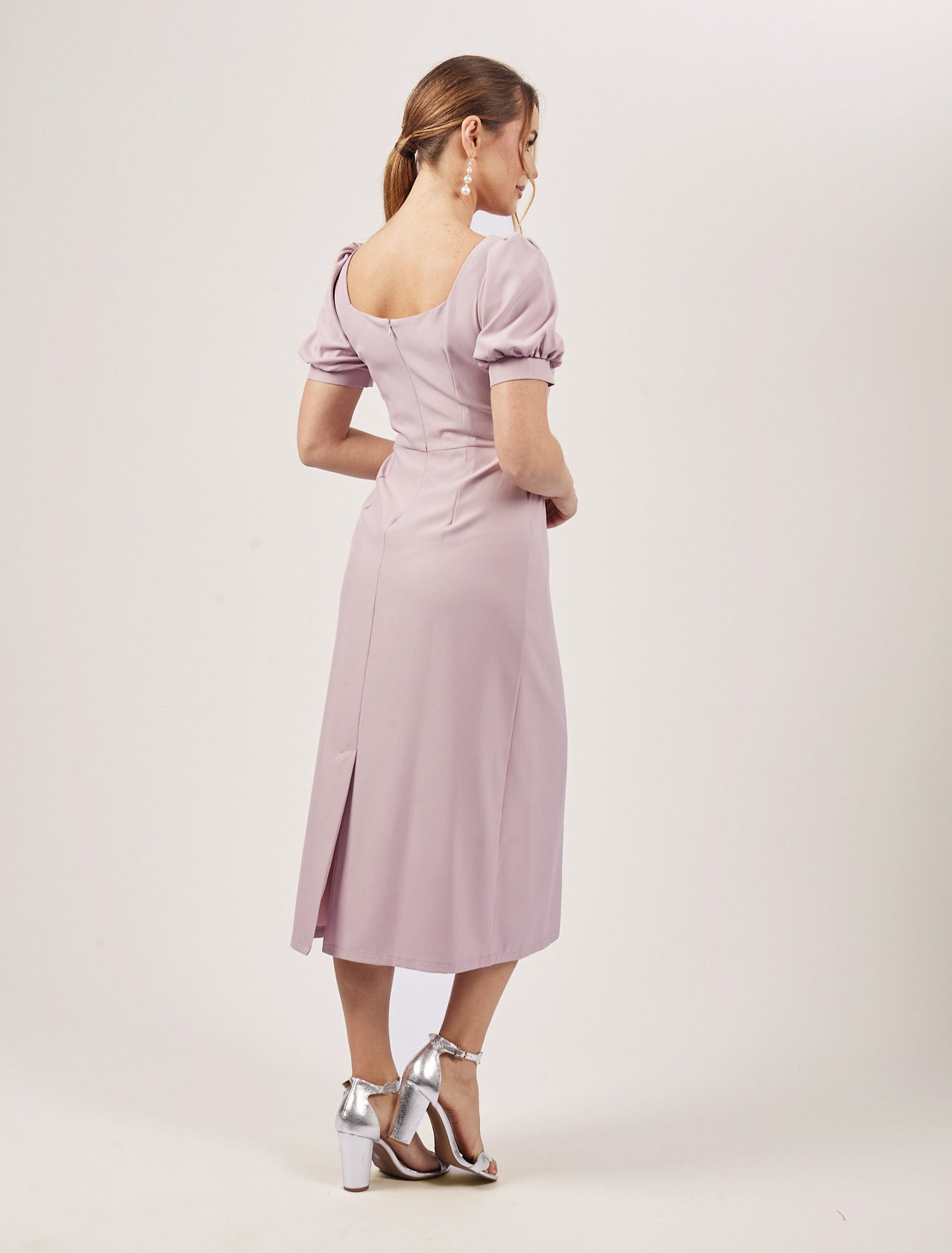 فستان انالو